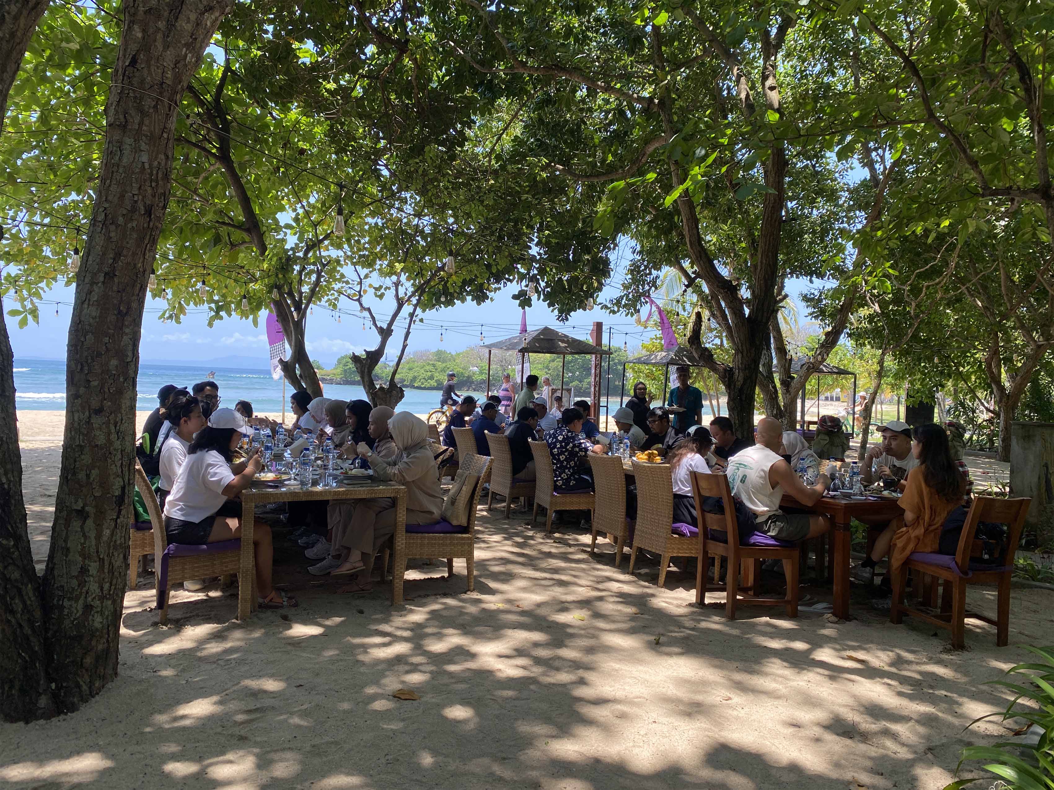 Bali Sunrise Holiday Tour & Travel Lunch